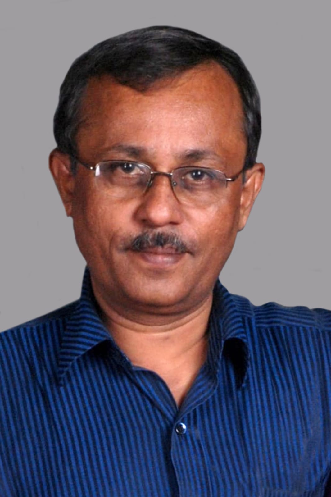 Dipak J Kamdar